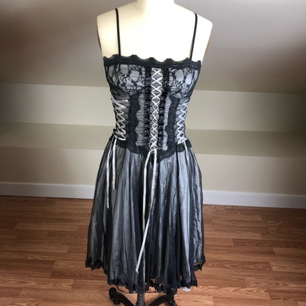 ISO: Morbid Threads